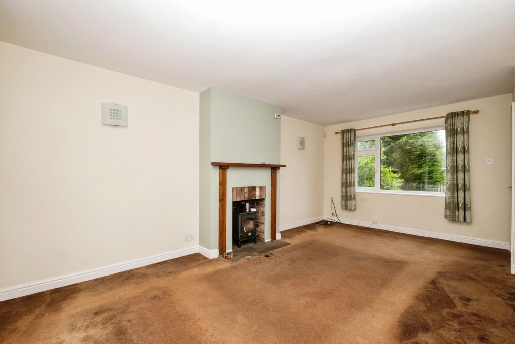 Property photo 3 of 15 Living Room