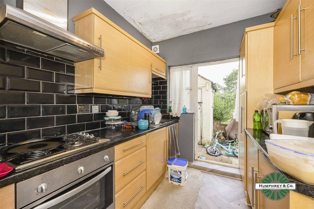 Property photo 3 of 13 2   Overton Drive -008.Jpg
