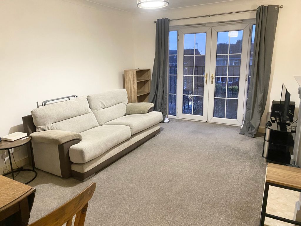 Property photo 2 of 5 Lounge