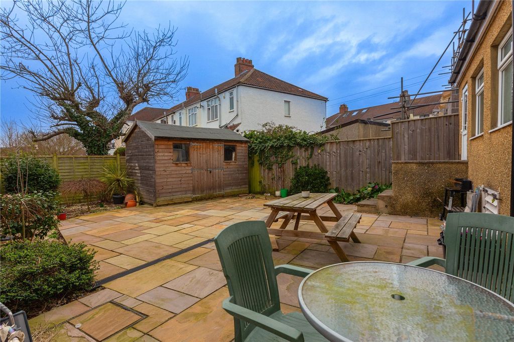 Property photo 3 of 18 Picture No. 28
