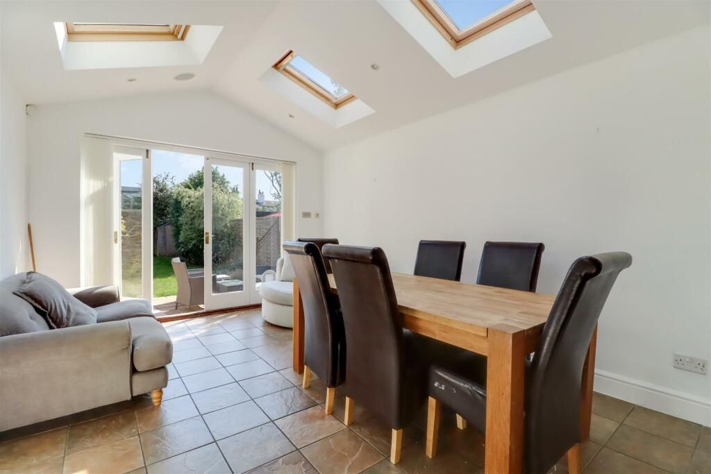 Property photo 3 of 15