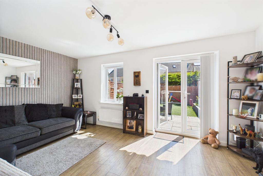 Property photo 3 of 15 Living Room