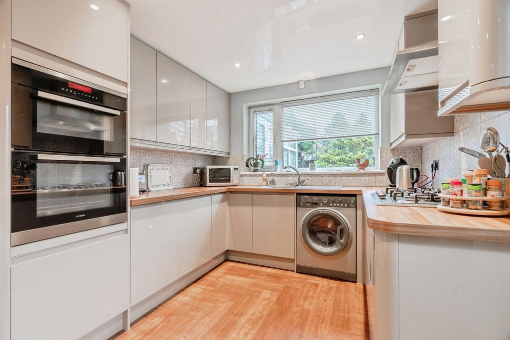 Property photo 3 of 23 Pbox-Img.Jpg