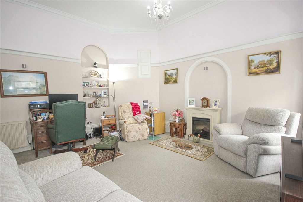 Property photo 2 of 9 Picture 2