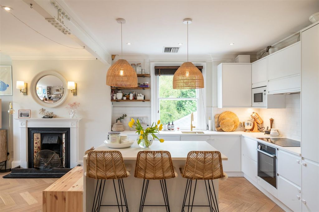 Additional image 4 of 3 bed flat for saleFelcourt Road, Felcourt RH19