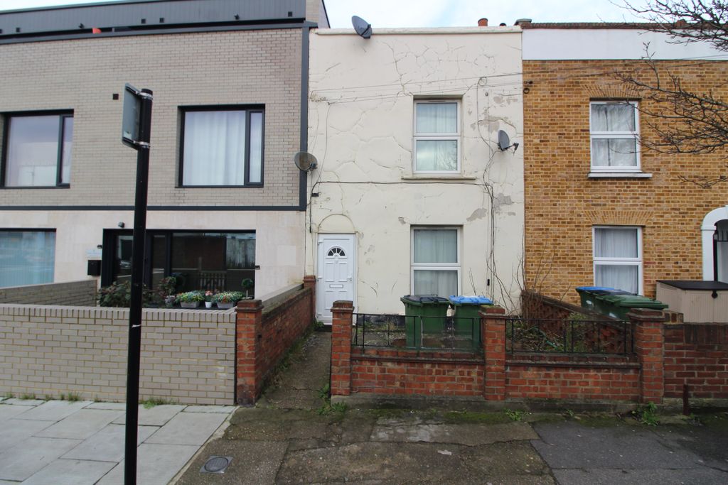 Property photo 1 of 1