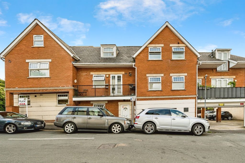 Property photo 1 of 12