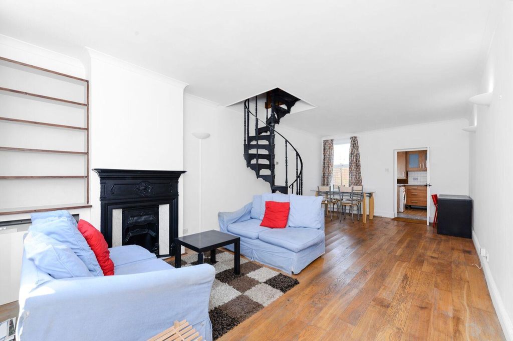 Property photo 1 of 11 Helliwell & Co