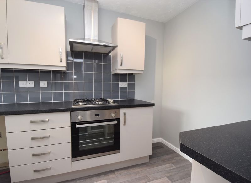 Property photo 3 of 7 Photo 6