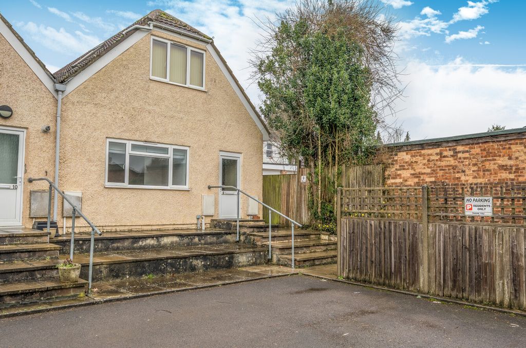 Property photo 1 of 21 1418351-6-69A16E9...