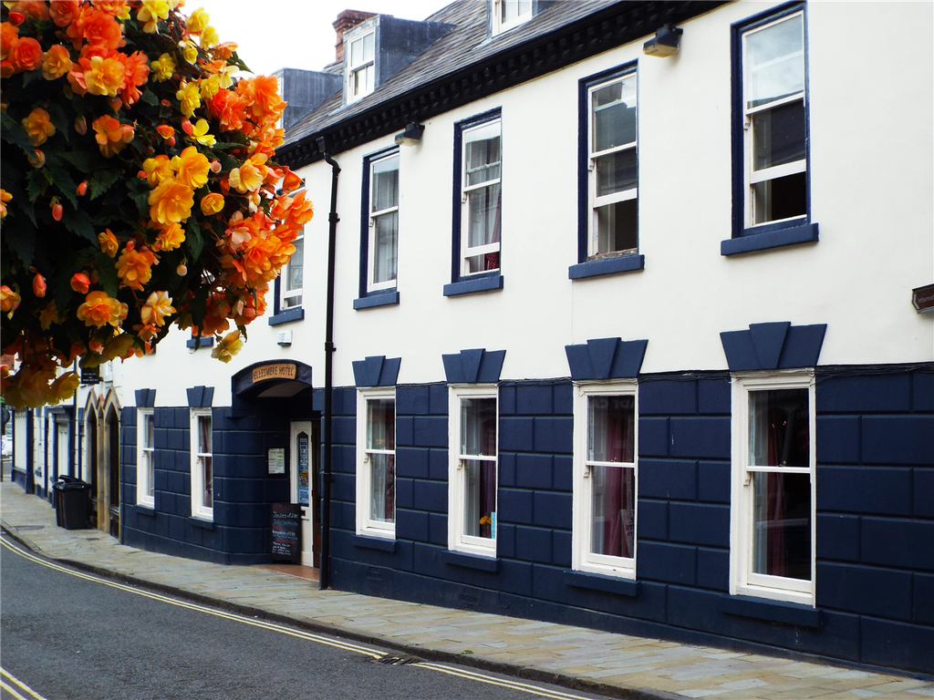 Property photo 2 of 15 Hotelfront.Png