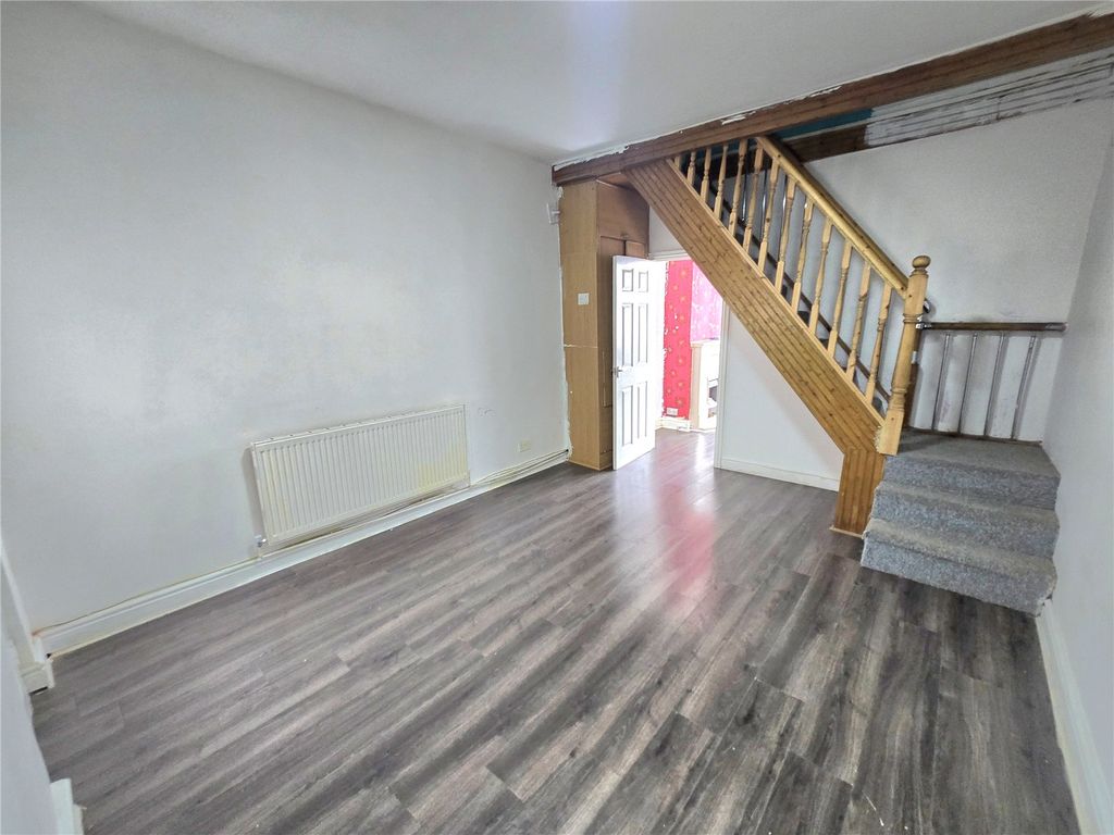 Property photo 3 of 9 Picture No. 11