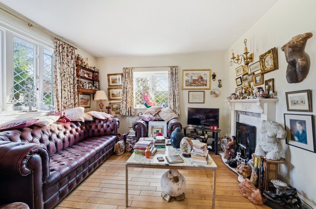 Property photo 2 of 13