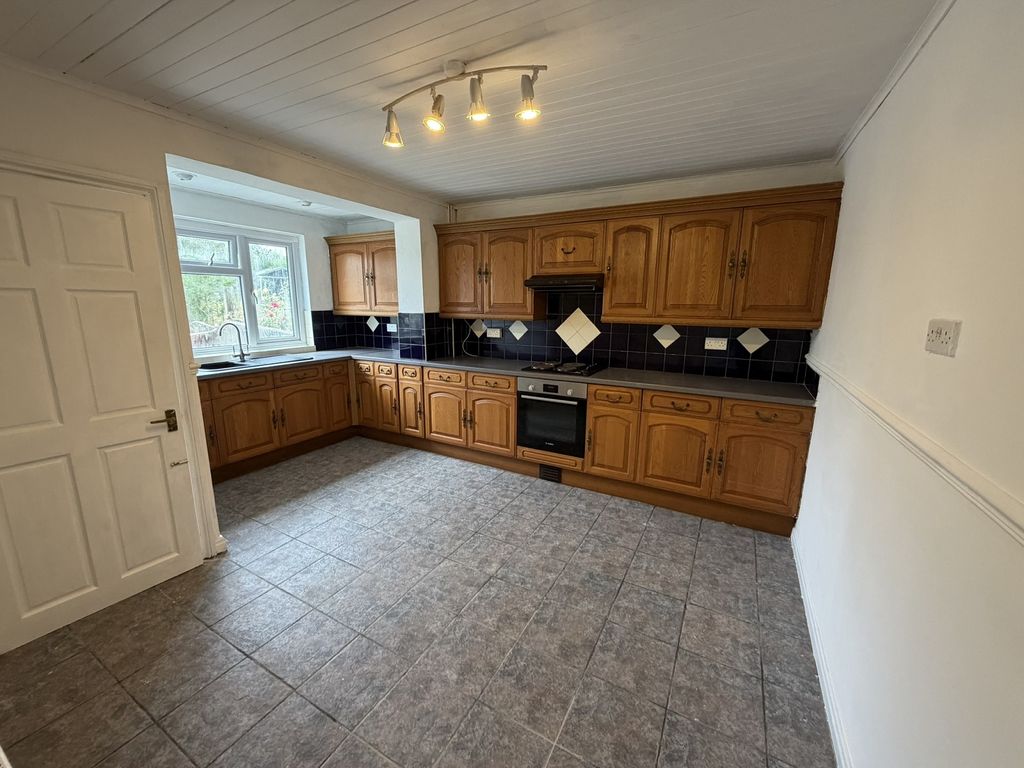 Property photo 3 of 12 Not Specified