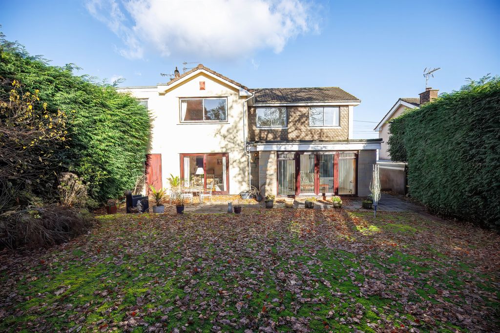 Property photo 3 of 34