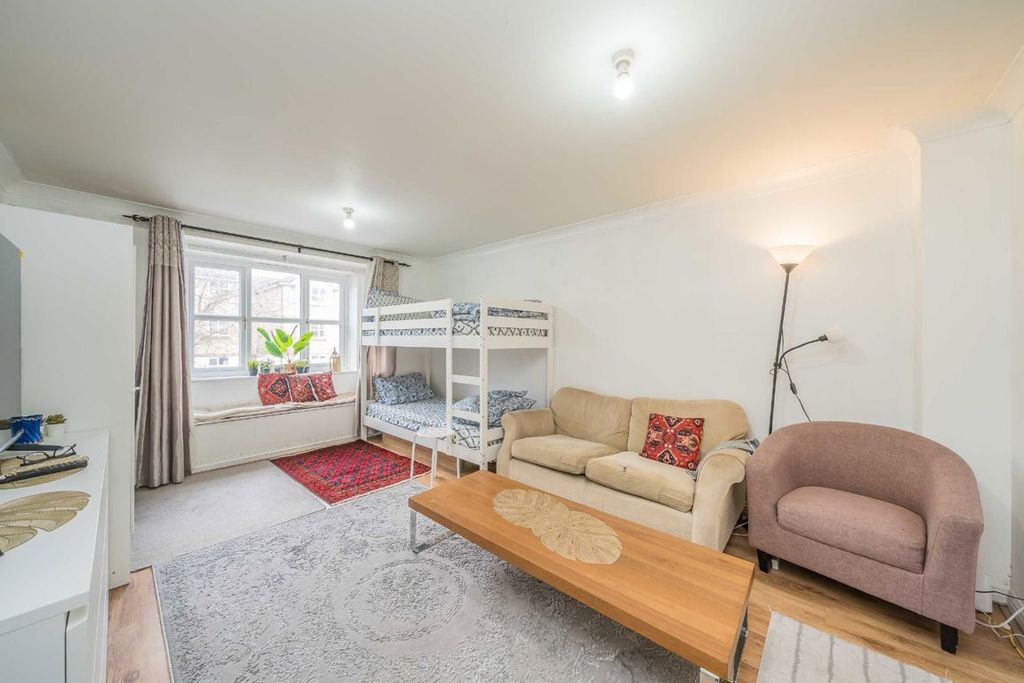 Property photo 2 of 6