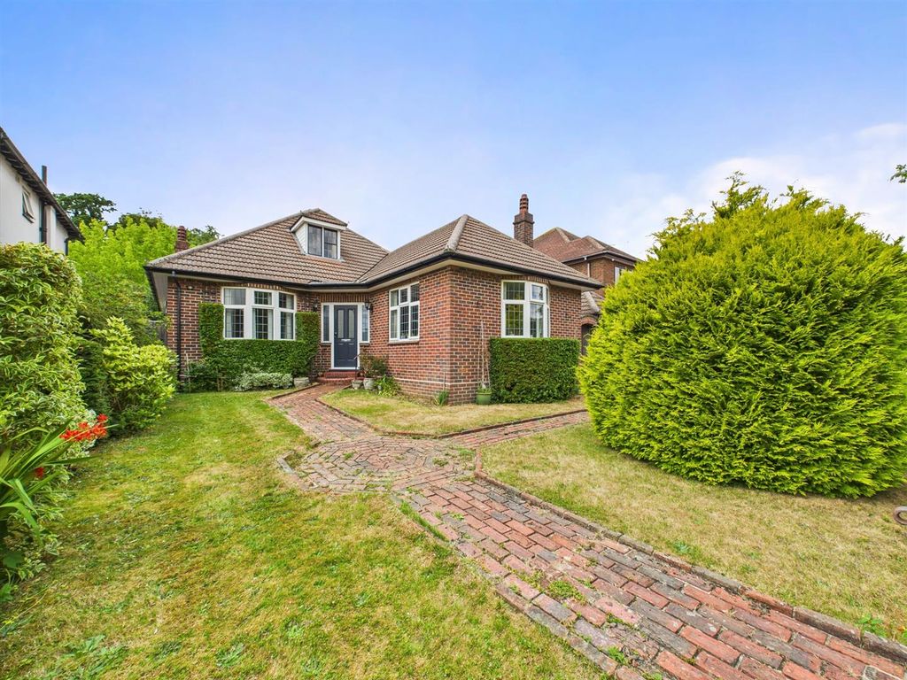 Property photo 1 of 20 Cam02885G0-Pr0432-Still025.Jpg