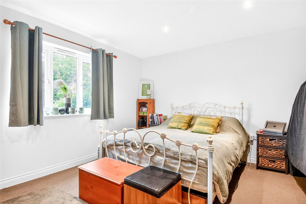 Property photo 3 of 17 Picture No. 33