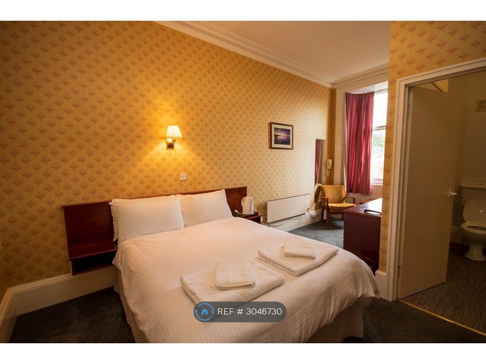 Property photo 3 of 10 Double Bed