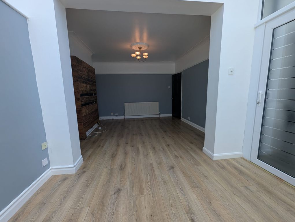Property photo 2 of 14 Gallery