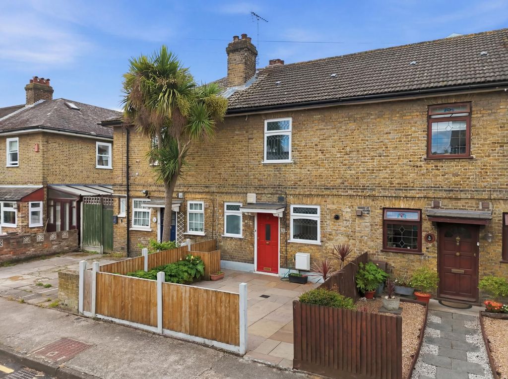 Property photo 1 of 18