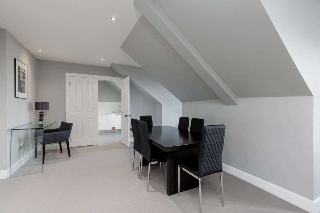Additional image 9 of 2 bed flat for saleQueen Street, Edinburgh EH2