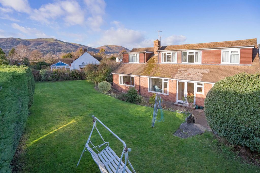 Property photo 2 of 17