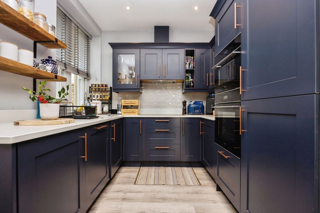 Property photo 3 of 18 Pbox-Img.Jpg