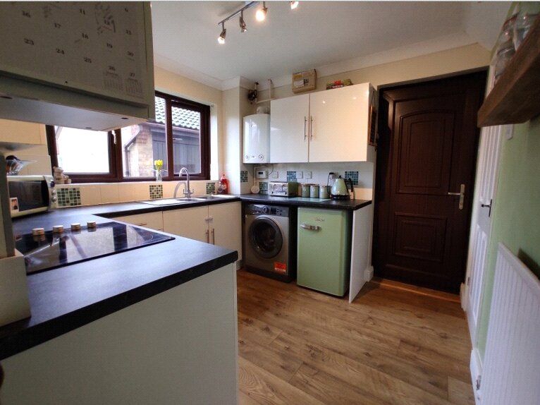 Property photo 2 of 11 Picture No. 08