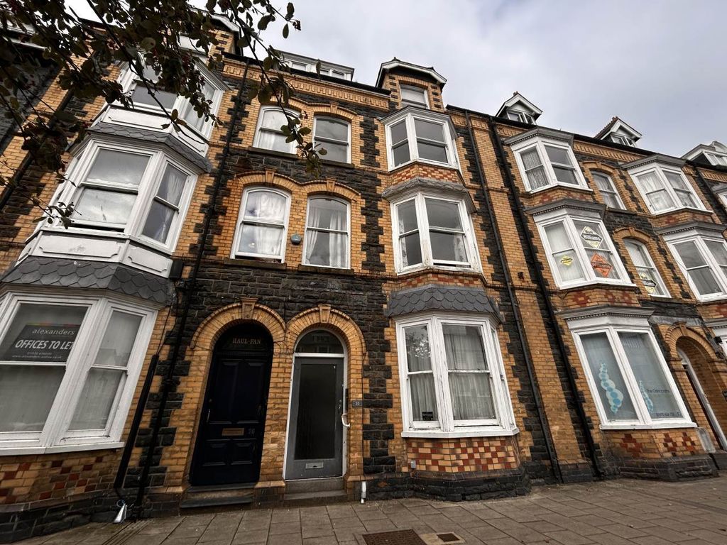 Property photo 1 of 8 Front 30 North Parade