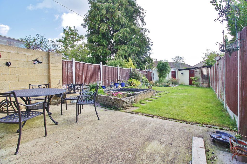 Property photo 3 of 8