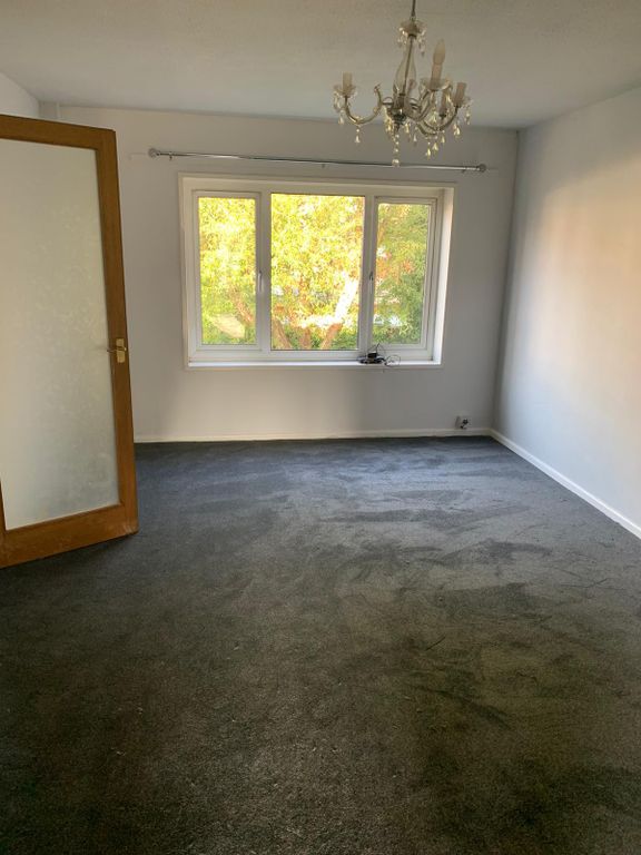 Property photo 3 of 8 Gallery