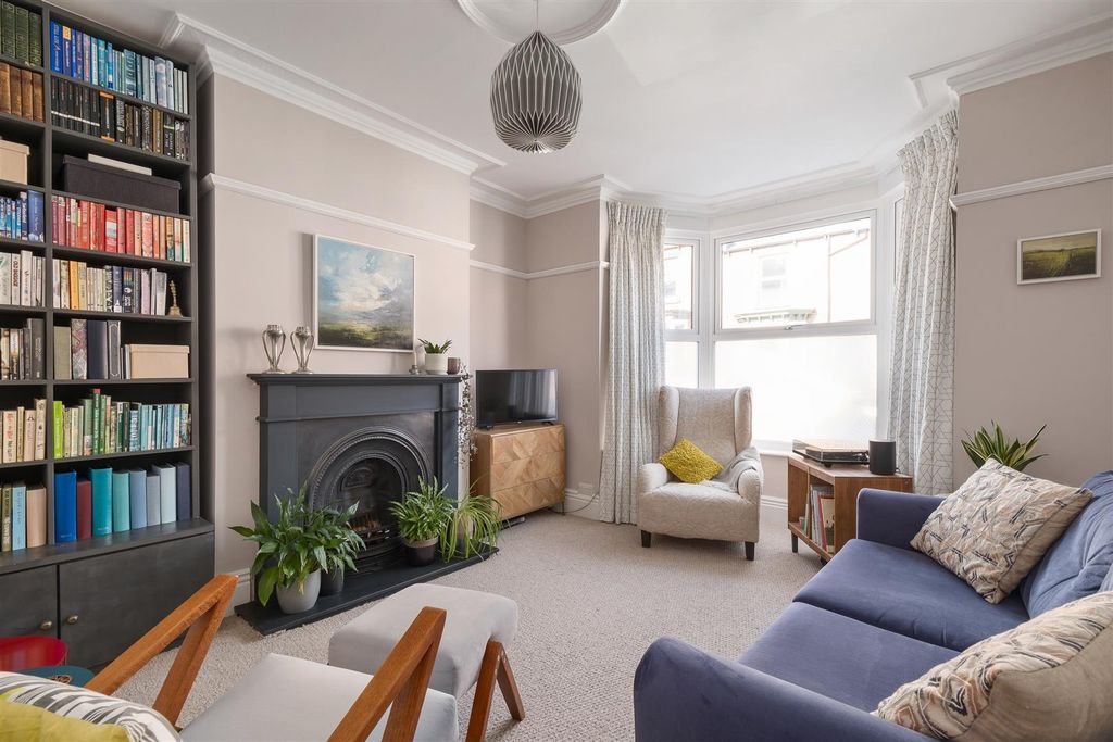 Property photo 2 of 24 Untitled (16 Of 24).Jpg