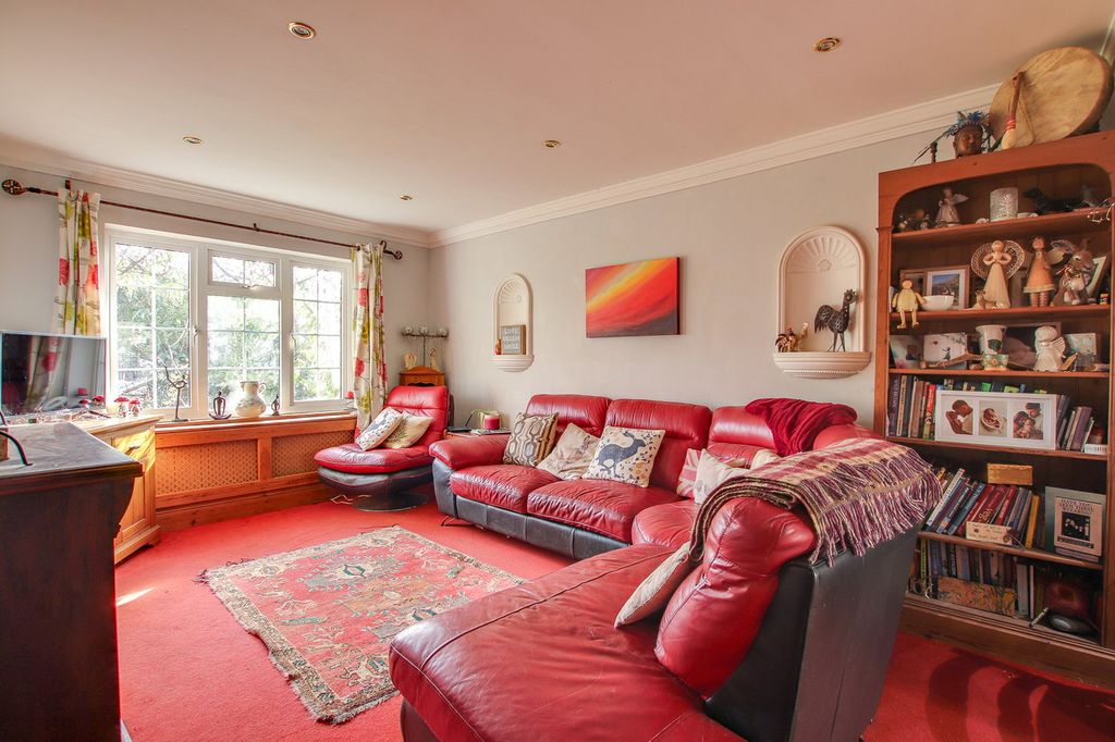 Property photo 2 of 16