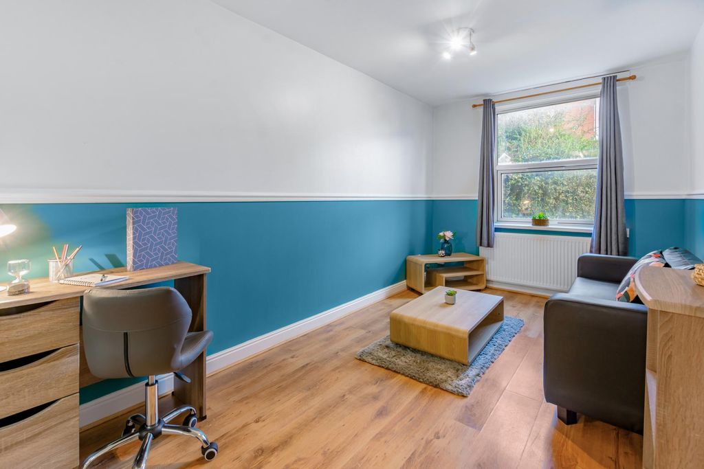 Property photo 1 of 9 Property Photo