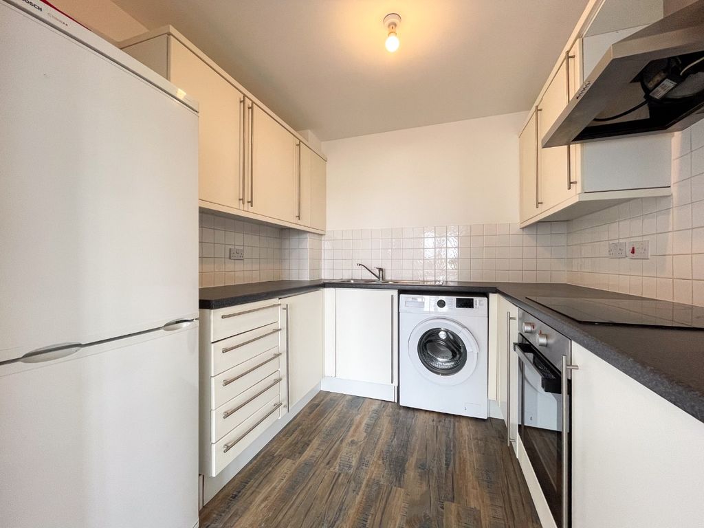 Property photo 3 of 12 4441593
