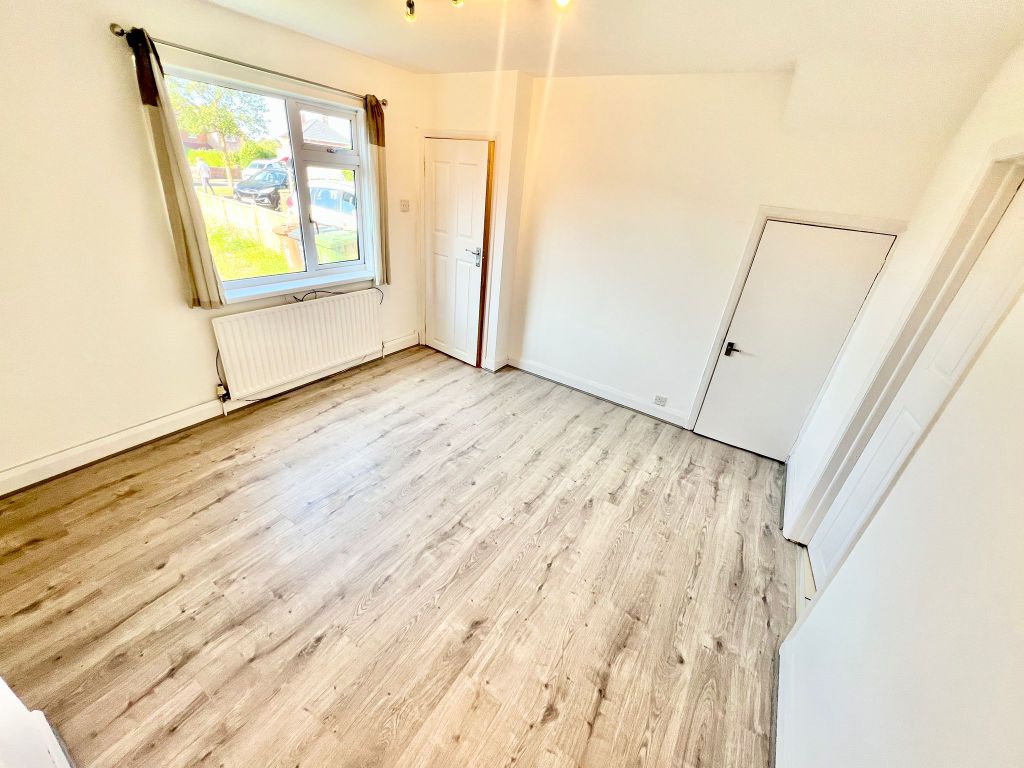 Property photo 2 of 19 Image