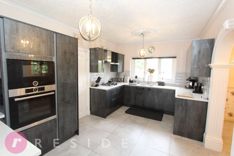 Property photo 3 of 29 Kitchen