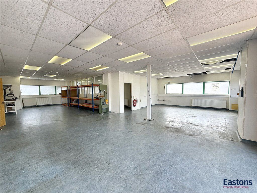 Property photo 2 of 37 Rignt Wharehouse