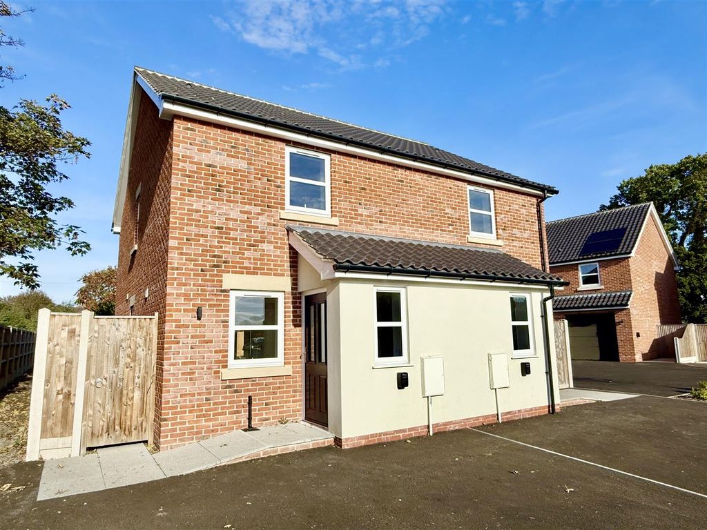 Property photo 1 of 15 Plot 1 Herringby Court
