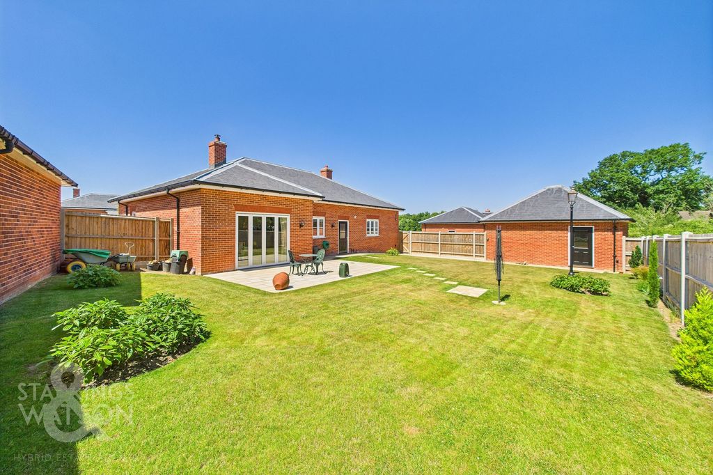 Property photo 2 of 30