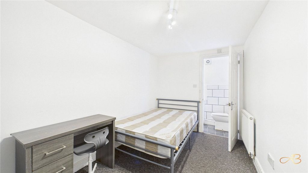 Property photo 1 of 4 Picture No. 04