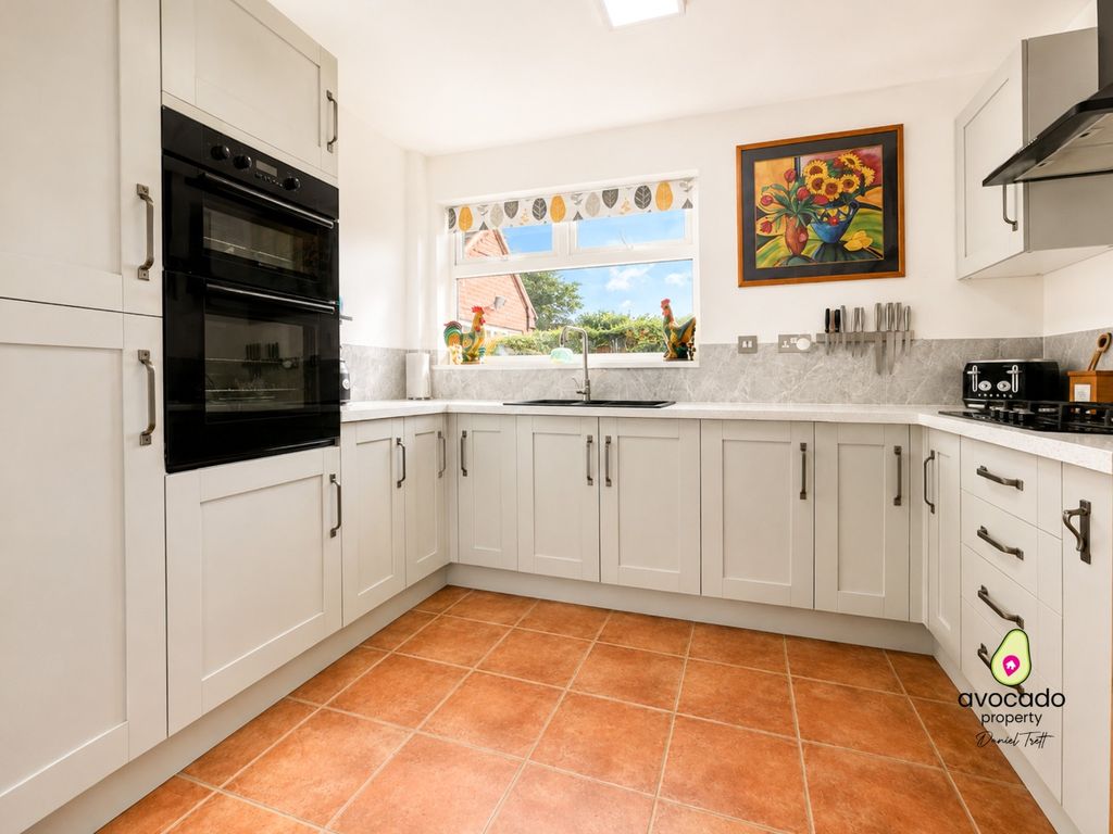 Property photo 3 of 20 5477644
