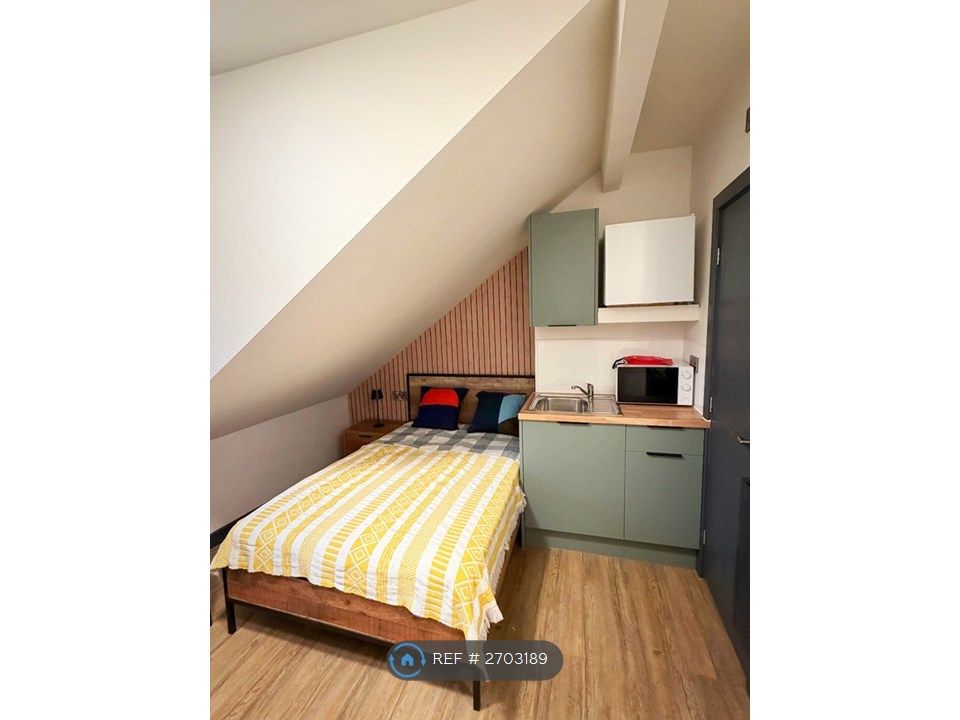 Property photo 2 of 4 Room 6