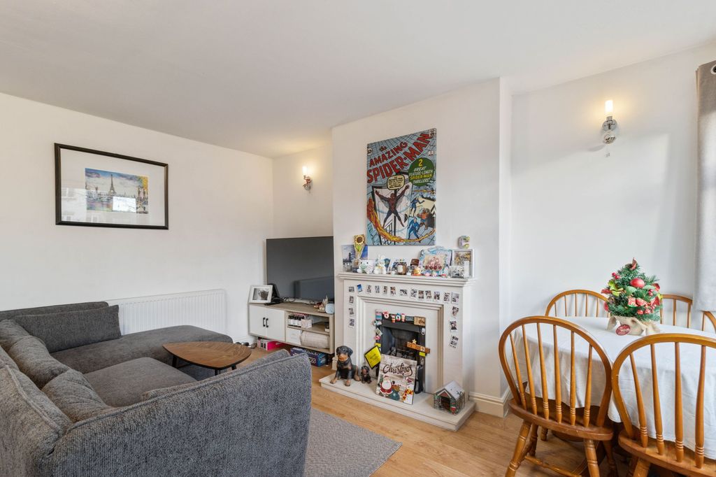 Property photo 3 of 14