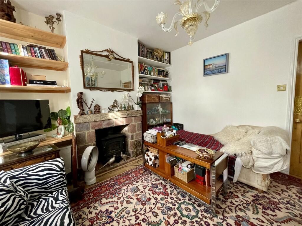 Property photo 3 of 9