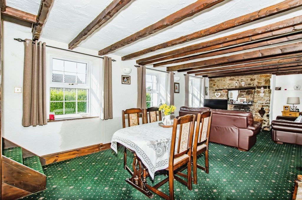 Property photo 3 of 17 Photography