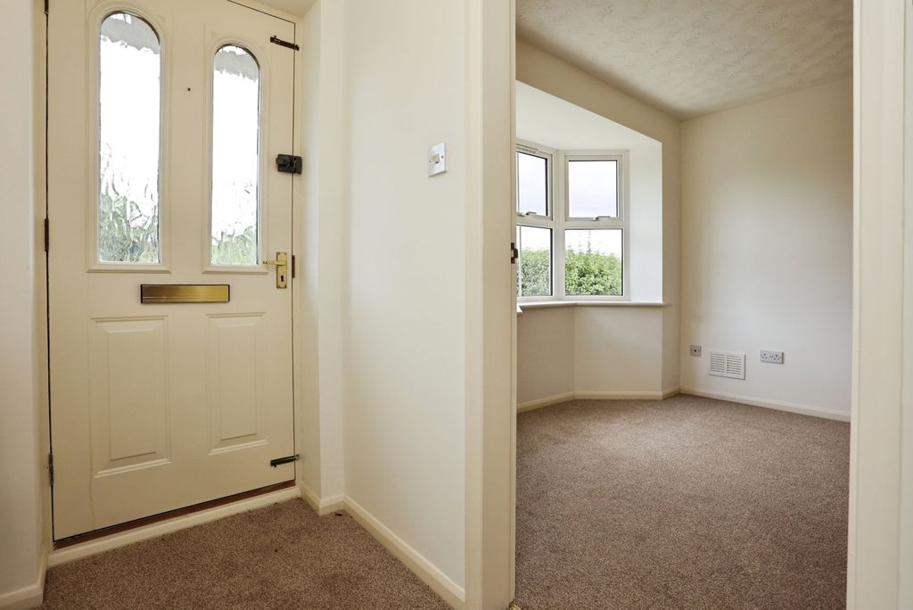Property photo 3 of 17 Photo
