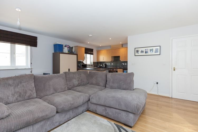 Property photo 3 of 9 278110