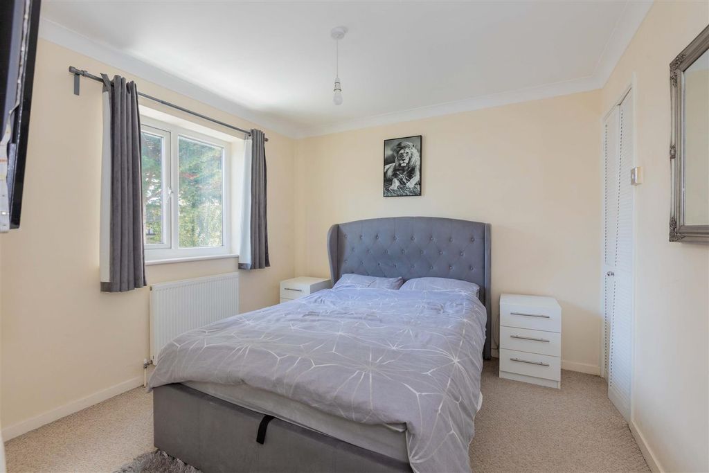 Property photo 3 of 12 26 Haig Drive-5.Jpg